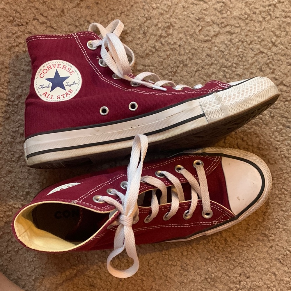 Maroon Converse High Top All Star Chuck Taylor Sneakers Size 7 Womens